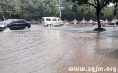 梦见家里发大水,家里发大水的象征与启示